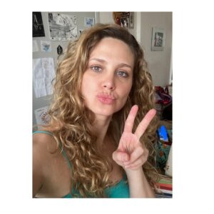 Paula Possani Instagram - Atualizando o feed no quesito “como vc está agora?” em 3, 2, 1 💥#vidadeatriz