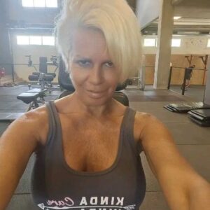 Paula Volpe Instagram - Vamos 💪 el calor no me detiene @sportclubcaamano #elmejordelmundo #calor #proteína #cuepro