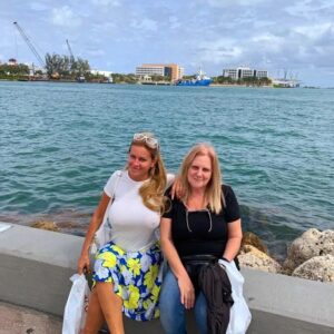 Paula Volpe Instagram - Feliz día mamá te amo @ana.di.7798
