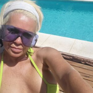 Paula Volpe Instagram - Solicito en casa #hogar #paraiso