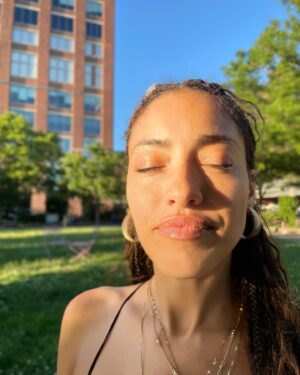 Paulina Singer Instagram - Post one to your story and make a meme plz ☺️ I'll be so happy 
Tag me so I can repost 

Byeeeee