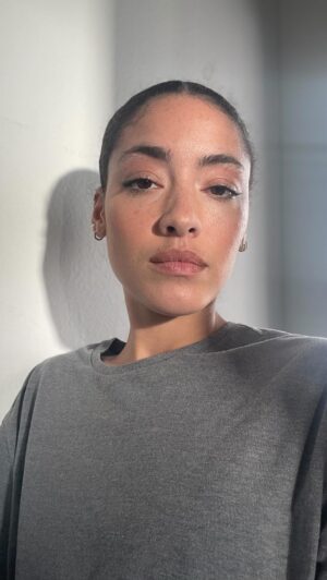 Paulina Singer Instagram - Oldie but a goodie ✨

What's up y'all how's ur day?