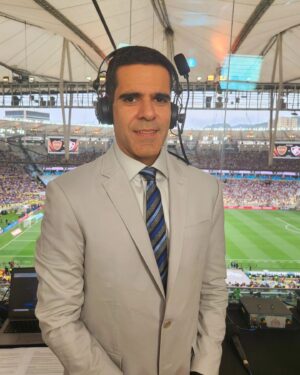 Paulo Andrade Instagram - Vamos de grande decisão, BOCA JUNIORS x FLUMINENSE, ao vivo na ESPN e StarPlus. 

Vai ser de arrepiar! Com @paulo_calcade, @zinho e grande equipe. 

#LibertadoresNaESPN