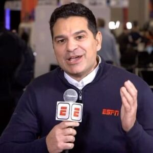 Paulo Antunes Instagram - Entrevista na íntegra! 

NFL vai ter o seu primeiro jogo no Brasil no dia 6/9/2024. A história está sendo feita e é algo que eu não achava que seria possível quando entrei na ESPN em 2006.

O interesse dos fãs tem crescido de forma exponencial nas últimas duas décadas, e hoje, somos o terceiro país com mais fãs de futebol americano no MUNDO. 

Recentemente, tive a honra de passar 10 minutos com o vice-presidente executivo de relações internacionais da NFL, Peter O’Reilly, pra falar sobre a decisão de entrar no mercado brasileiro.

@NFL @nflbrasil @espnleague #nfl #nflbrasil #nflnaespn #futebolamericano