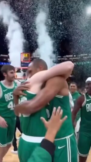 Paulo Antunes Instagram - Os Celtics são os campeões da NBA!!!! 18 títulos! A maior franquia da história do basquete. Que emoção poder estar lá no TD Garden! #Celtics #NBABrasil #basquete #nbafinals