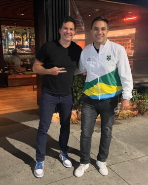 Paulo Antunes Instagram - Noite de muita resenha com esse jovem @fenarda ! Prazer enorme, meu amigo 👊🏼