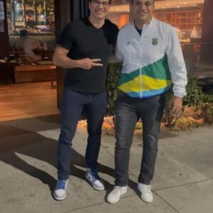Paulo Antunes Instagram - Noite de muita resenha com esse jovem @fenarda ! Prazer enorme, meu amigo 👊🏼