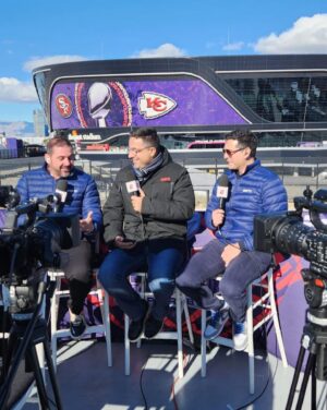Paulo Antunes Instagram - Trabalhando em paz e com amigos. Muito bom. @conka @fenarda 📸  @diegopachecosilveira #NFL #NFLnaESPN #futebolamericano
