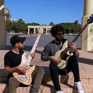 Paulo Costa Lima Instagram - Viva a baixaria!

Posted @withregram • @vincen_garcia enjoying with my brother @guybernfeldbass 🔥🔥