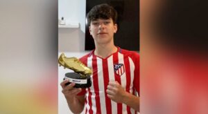 Paulo Futre Instagram - Colchoneros hoy recibí esta preciosa sorpresa de Iker, hermano de Saúl, el niño que tristemente nos dejó demasiado pronto el año pasado cuando iba a celebrar el título de liga. 

Ocurrió esta mañana en un programa homenaje en la cadena portuguesa @tvioficial .

Hoy @iikkeerr.00 juega en nuestra cantera. Miren el golazo espectacular que marcó en Parla en el campo donde jugaba con su hermano.

En semana santa fue pichichi del torneo Ibercup. ¡Qué buena pinta tiene la zurda de nuestro niño colchonero!