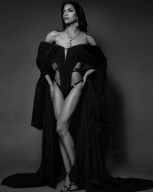 Paulo "Miss Fiercalicious" Fortes Instagram - Donatella VERSACE💜

Photos by @fdc.photo 
Outfit by @charles___lu 
Nails by @funeralfacenails 
Jewelry by @lag_concepts