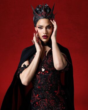 Paulo "Miss Fiercalicious" Fortes Instagram - The Wicked Witch of the North 🍁

The @canadasdragrace S3 #BringBackMyGirls reunion is streaming now on @wowpresentsplus! Vous ne voulez pas manquer ça! 👀☕️

Photo by @fabiandicorcia 
Outfit by @_thesukidoll 
Hair by @wigsbysire 
Nails by @funeralfacenails