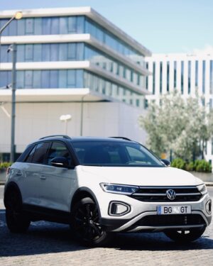 Paulo Pires Instagram - Este VW Rocks!
um SUV compacto e dinâmico fabricado em Portugal. E já são mais de um milhão que saíram daqui para todo o mundo.
O T-ROC é responsável por 2% do PIB Português!

VolkswagenPortugal #VW #TRoc #SUV #PUB