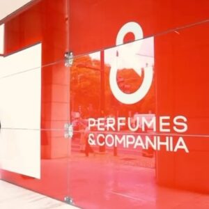 Paulo Pires Instagram - @perfumesecompanhia.pt 😉❤️
#estenatalsurpreenda 
#perfumesecompanhia 
#emboacompanhia