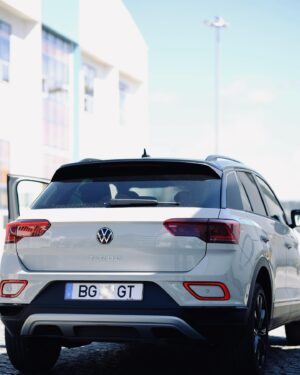 Paulo Pires Instagram - Este VW Rocks!
um SUV compacto e dinâmico fabricado em Portugal. E já são mais de um milhão que saíram daqui para todo o mundo.
O T-ROC é responsável por 2% do PIB Português!

VolkswagenPortugal #VW #TRoc #SUV #PUB