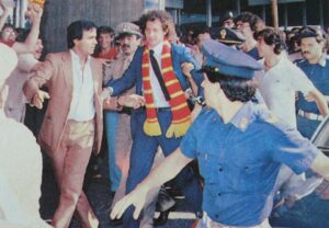 Paulo Roberto Falcão Instagram - Em todos os lugares que eu joguei, sempre fui recebido com muito carinho pela torcida e me sentia honrado por poder inspirar tanta paixão nos torcedores. 
///
Ovunque ho giocato, sono sempre stato accolto calorosamente dai fan e sono stato onorato di poter ispirare così tanta passione nei fan.
