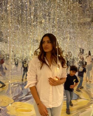 Pavani Gangireddy Instagram - Found myself lost in the Van Gogh 360 Immersive experience #vangogh #vangoghimmersiveexperience