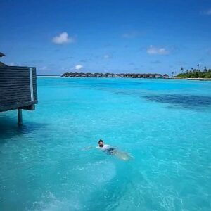 Pavel Callta Instagram - Jump from water villa into the blue 🌊⚓️ @sunsiyamolhuveli @sunsiyamresorts #maldives #dreamisland #bestvacations #ever
