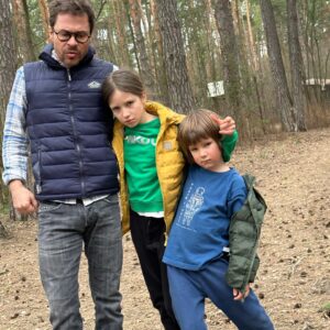 Pavel Derevyanko Instagram - На райончике) Со Светлым Праздником Вас, дорогие 🌷🌷🌷#вербноевоскресенье #деткиконфетки