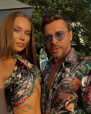 Pavel Derevyanko Instagram - Кот и Лиса❤️ Наряды придумала и сшила сама @zoi.futs 😘