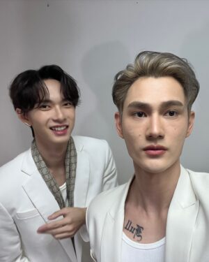 Pavel Naret Promphaopun Instagram - @ppoohkt HAPPY BIRTHDAY นะน้องชาย ขอให้ 21 เป็นปีที่ดี… ❤️ อยู่ด้วยมาตั้งแต่อายุ 19 ยังเอาะๆ 🫢 ตอนนี้โตเป็นหนุ่มแล้ว … พี่ขอให้หนูทำอะไรก็สมหวัง ประสบความสำเร็จ การงานเยอะๆ ปังๆ สุขภาพแข็งแรง มีเลข 27 อยู่ข้างๆ ✌🏻 ไม่รู้จะพูดอะไรเยอะเพราะบอกไปหมดแล้ว… ก็ต่อจากพวกเราอาจจะเหนื่อยและยุ่งกันมากๆก็ขอให้สู้ๆเข้มแข็งแล้วทำต่อไป อนาคตข้างหน้ารอเราอยู่ 

I’m gonna make sure you stay with me till you can. Whatever the future holds, whether we’re together or not, right now we’re an amazing team and I’m so thankful for that. Let’s make the most of this opportunity we have and chase our dreams together. Love you, always. ❤️

พี่เบ๊บรอชาลีกลับมาหานะ จะได้ 😘ๆ 🫢😼 ส่วนพี่สิงรอปกป้องน้องธูปอยู่นะ ส่วนพี่พาเวลไปรอน้องพูห์ที่บางแสน 😼 รักนะ❤️