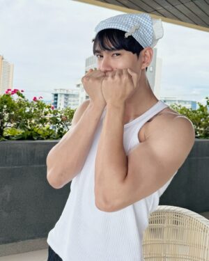 Pavel Naret Promphaopun Instagram - @butterbear.th รักหนูนะ ❤️🥰 #butterbear