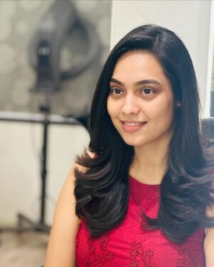 Pavithra Janani Instagram - New haircut ❤️ 

#afteraverylong #formyself #newhaircutoldme