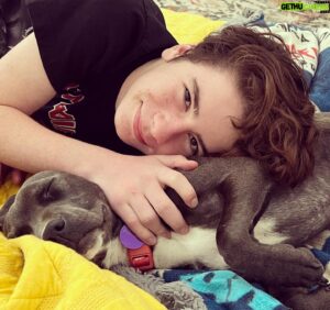 Paxton Booth Instagram - Cuddle puddle 💕🐾