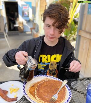 Paxton Booth Instagram - I’m turning 12 this week🥳 #pancakeswithpaxton