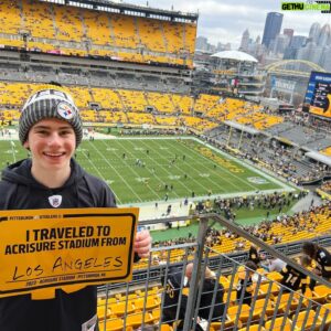 Paxton Booth Instagram - My first @steelers home game 🖤💛 Let’s do this!