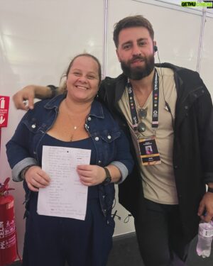 Pedro Beloniel Instagram - @umadocemaravilha entregue! Obrigado @lgniemeyer & @loniemeyer pela oportunidade de fazer parte dessa linda história! Obrigado aos meus sócios, parceiros e todos com quem pude trabalhar direta e indiretamente nesse projeto tão desafiador! Foi lindo demais, que venham os próximos! Vida longa ao Doce!