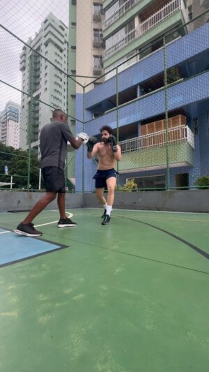Pedro Carvalho Instagram - Bom dia 🥊  com @patricklourencco 💥
