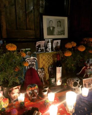 Pedro Damián Instagram - #diadelosmuertos #familia #luz #amor #vida