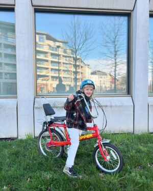 Pedro Elias Instagram - Voorlaatste dag Eline Rausenberger @gallerysofievandevelde