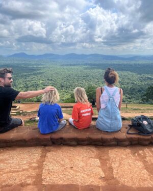 Pedro Elias Instagram - VIVA SRI LANKAAAAA @evelienbroekie