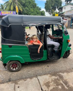 Pedro Elias Instagram - VIVA SRI LANKAAAAA @evelienbroekie