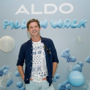 Pedro Granger Instagram - Enquanto houver estrada para andar,
Pensa bem no que é que queres calçar ✌🏻

Styling : @bydorarogerio 

#PedroGranger #Aldo #AldoShoes #shoes #sapatos #Pillowwalk #aldopillowwalk