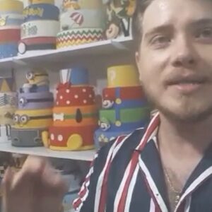 Pedro Malta Instagram - É, o mistério já passou - mas o encantamento com o Chá Revelação MARAVILHOSO proporcionado pela @alegricefestas continua! 

A delicadeza da decoração, o painel, o bolo fake que dava vontade de comer kkk tudo incrível e que certamente ajudou a marcar ainda mais esse momento tão especial em nossas vidas. 

Se você é de Recife ou regiões vizinhas e ainda não conhece o trabalho deles, está perdendo tempo, viu?! Vá logo fazer sua festa e garanta momentos lindos como os que eu e @fernandalmalta tivemos. ☺️

Cabe aqui também um agradecimento mais que especial a @joaobmalta @danyymalta e @salete.malta pela escolha de tudo e organização da festa - foi demais pessoal ❤️