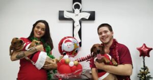 Pedro Malta Instagram - Um natal ainda mais feliz com esse mimo, um arranjo de balões que é a grande novidade da @alegricefestas para essa época de festas! 

Agradeço demais pelo carinho de vocês e, olha, muito em breve vamos conversar sobre as festinhas do herdeiro, viu?! 

Um beijo no coração de cada um e um feliz natal para todos!