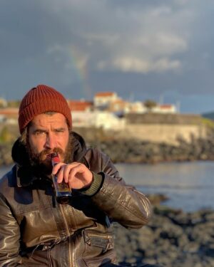 Pedro Sousa Instagram - Quem nunca visitou os Açores, neste caso a Terceira, não sabe o que está a perder! Muito obrigado @sataazoresairlines_official pela boleia, @azoresgetaways pelas experiências e @hotelpraiamarina pela estadia! Portugal é lindo!