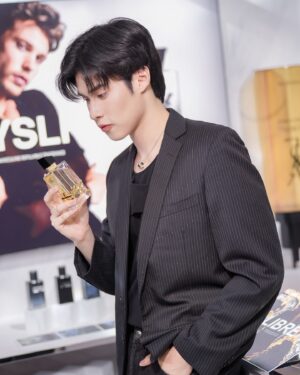 Peemapol Panichtamrong Instagram - BEAUTY OF THE FUTURE 🤍✨
#BeautyOfTheFuture