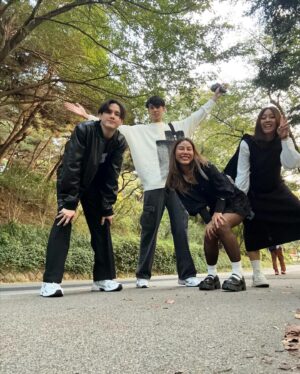 Peerawich Ploynumpol Instagram - ถึงโลกนี้จะมี GPS พวกผมก็หลงอยู่ดี😅