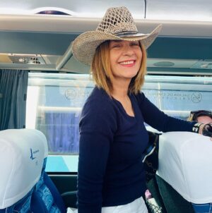 Peggy Stathakopoulou Instagram - Καλή Ανάσταση αγαπημένοι μου! Χριστός Ανέστη από το μακρινό και μαγικό Μεξικό!!! Με όλα τα χρώματα του κόσμου❤️🌹