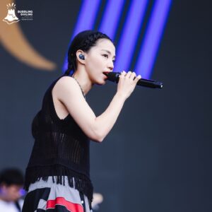 Pei-Yu Hung Instagram - 2024.06.16 泡泡島音樂與藝術節．東南站 #福州泡泡島

[ 演出歌單 Setlist ]

01. LET IT BLEED
02. 不在一起就不會分開
03. 在海邊
04. 廢到月亮
05. 踮起腳尖愛 (HPY Version)
06. 這條小魚在乎
07. 嗨！我回來囉
08. 無慣例的早晨

[ 工作人員名單 Crew ]

Band Leader、貝斯｜林恩立
吉他｜詹詠翔
鍵盤｜卞宗仁
鼓手｜簡聿民
Program、吉他｜趙宇晨
FoH 音響設計｜光頭
Monitor 音響設計｜佐修

造型設計｜ @referenceitself 
化妝師｜石詮
裙｜ @pces_studio 
首飾｜ @fe3c_official 

執行經紀｜蔡佳蓉
唱片公司｜何樂音樂

📷 #泡泡島音樂與藝術節