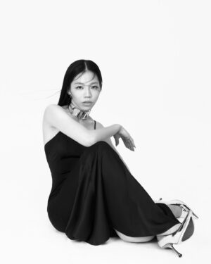 Pei-Yu Hung Instagram - 延續跟金曲獎美好的緣分，這次用形象拍攝的方式參與非常開心，期待並祝福金曲 35 的發生⭐️

@gmamusic.official 

-

主辦單位 Advisor｜文化部影視及流行音樂產業局 BAMID
承辦單位 Executive Organizer｜台視 TTV
典禮製作 Ceremony Production｜源活娛樂 YoungHope

頒獎典禮總顧問 General Counsel｜陳鎮川 Isaac Chen
宣傳統籌 Promotion Coordination｜江江好有限公司 ChiangChiangHow
新媒體 New Media｜江成怡 Chiang Chiang / 曾榆皓 Yu Hao Tseng / 郭珈菱 Kelly Kuo

視覺統籌 Art Director｜楊士慶 Yang Shi Ching
攝影 Photographer｜周墨 Chou Mo
美術執行 Art Executive｜kim-a: (earring / necklace / bracelet) / 洪詩慧 Hung Shih Hui (eyewear / fragrance / chocolate)
特別感謝 Special Thanks｜梁碩麟 shuoliang

導演 Director / 後期 Post-Production｜吳曉蘆 Phebelulu
攝影 D.O.P｜許鈞暐 Boogie Wei
攝影助理 Assistant Camera｜莊曜陽 Yo Young
燈光 Gaffer｜鄭傑中 Jay Cheng

造型 Stylist｜鄭凱文 Kevin Cheng / The Kai Issue
造型助理 Stylist Assistant｜張立諺 Eddy Chang / The Kai Issue
服裝 Outfit｜Blugirl / Random Identities / Moschino / Jimmy Choo / Permu / Rokh H&M

黃奇斌 團隊 Team Ng KiPin
藝人經紀公司 Artist Management｜大可文武有限公司 HavingBoth CO., LTD.
藝人經紀 Artist Manager｜Juno Sung
藝人公關 Artist PR｜Amber Weng
髮型 Hair Stylist｜Raten
化妝 Makeup Artist｜菀瑜 Agnés

洪佩瑜 團隊 Team HPY
經紀公司 Artist Management｜其後音樂 Sorekara Music
藝人經紀 Artist Manager｜黃子瑋 Wei Huang
執行經紀 Assistant Artist Manager｜蔡佳蓉 christytsai
宣傳 Promotion Coordinator｜胡寶彩 Boa Hu
髮型 Hair Stylist｜林威仲 Weic Lin
化妝 Makeup Artist｜石詮 Chuan Shih
化妝助理 Makeup Assistant｜潘家豪 Zayn Pan