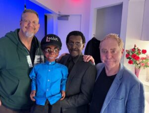 Penn Jillette Instagram - Last night we got to meet the legendary @willieandlester and see his great show. What a skilled artist he is. Special thanks to @copperfield for the invite. 

#vegas #lasvegas #ventriloquist #comedy #willietylerandlester