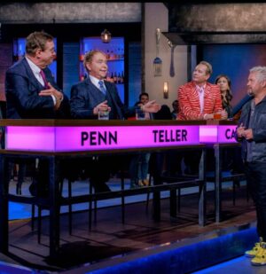 Penn Jillette Instagram - Guy’s Ultimate Game Night TONIGHT!

Premiering Wednesday, October 26th at 9pm- “Magic and Mayhem”
We appear in Guy Fieri’s Flavortown Lounge facing off against Carson Kressley and Matt Iseman for a night of food games!

#GuysUltimateGameNight 
@FoodNetwork @discoveryplus