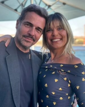 Pêpê Rapazote Instagram - Com a minha "Repre" brasileira, a maravilhosa @mariananogueira @btartsagenciamento 

With my brazilian "rep", the wonderful @mariananogueira @btartsagenciamento