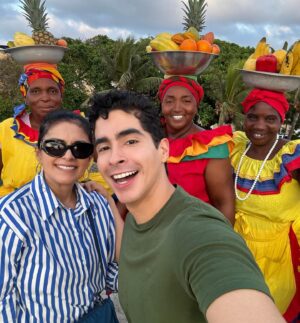 Pepe Valdivieso Instagram - Qué más, pues? 🇨🇴

#colombia #cartagena #travel #photo by la mami ✨