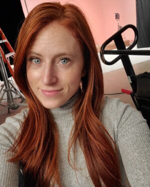 Perri Lauren Instagram - Rise and shine! Up bright and early for set today! Not this set...this is from 2019 (😅) but looking forward to working today on a new series! If anyone is interested in getting into work on TV and Film sets, let me know. I'm happy to help!